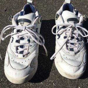 Prince Mens Tennis Shoes. Size 9